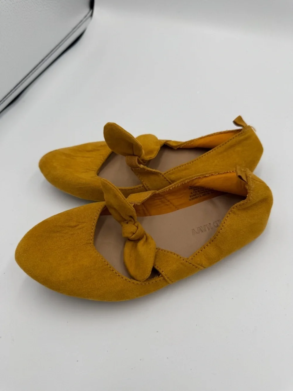 NWOT Old Navy Toddler Girls 11 Mustard Yellow Bow-Accent Girls' Ballet Flat Shoe